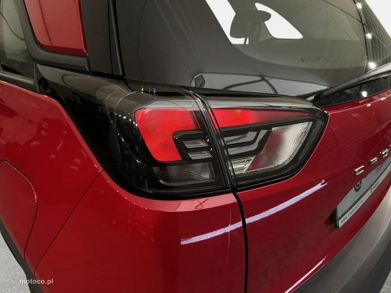 Opel Crossland I 11