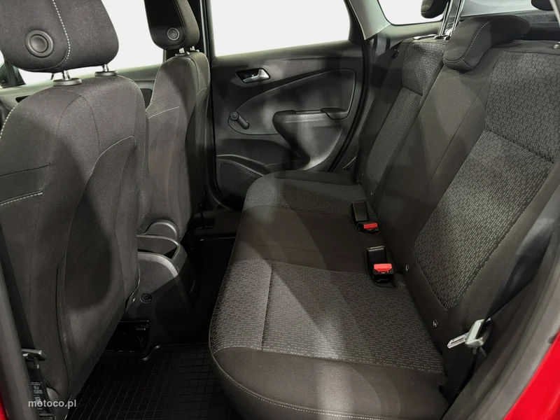 Opel Crossland I 22