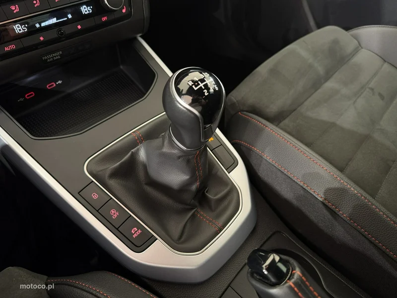 Seat Arona 23