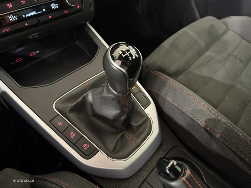 Seat Arona 22