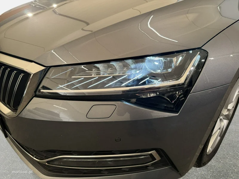 Skoda Superb III 9