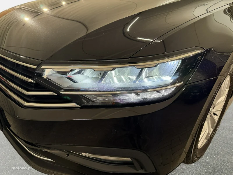 Volkswagen Passat Variant B8 11