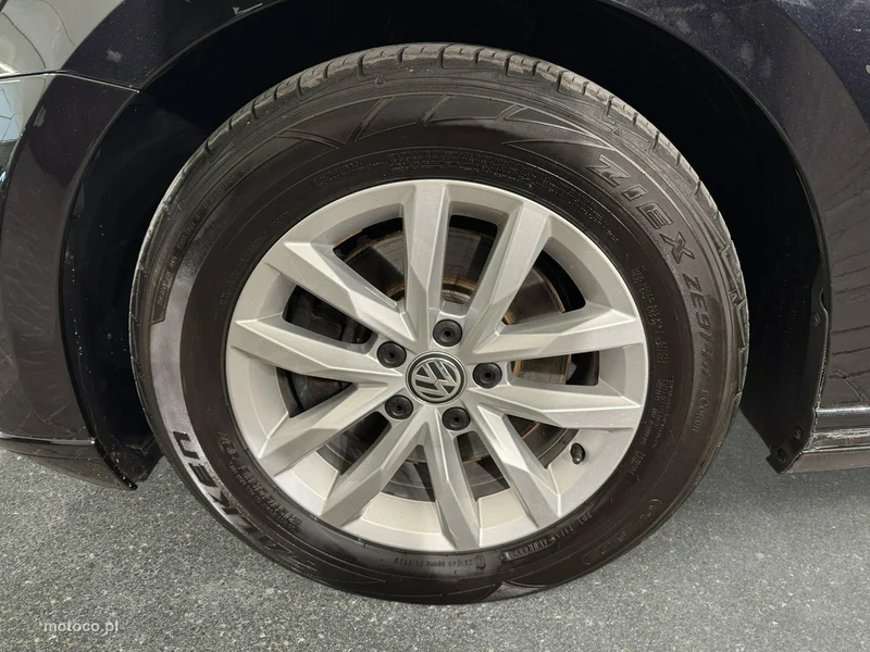 Volkswagen Passat Variant B8 12