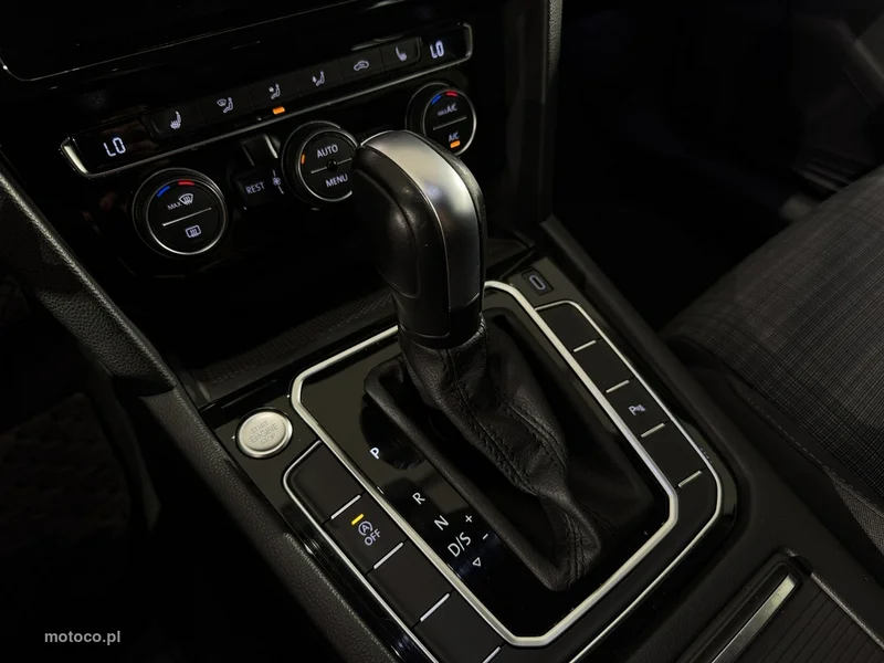 Volkswagen Passat Variant B8 21