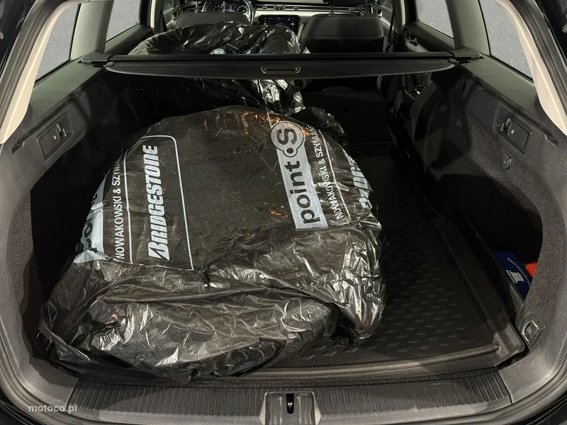 Volkswagen Passat Variant B8 26