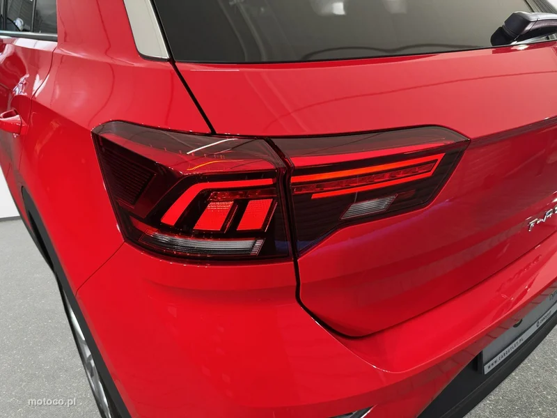 Volkswagen T-Roc A1 11