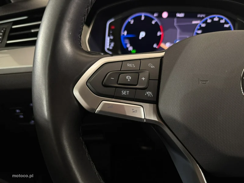 Volkswagen Passat Variant B8 16
