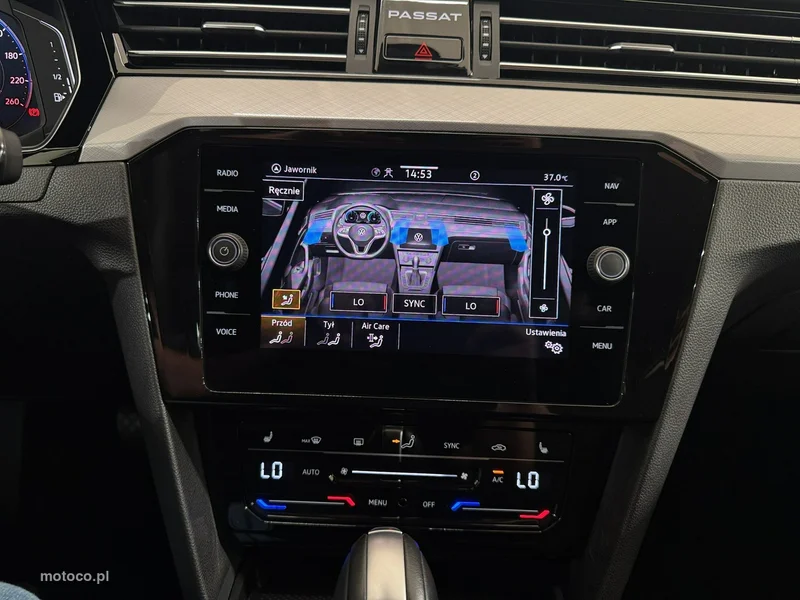 Volkswagen Passat Variant B8 23