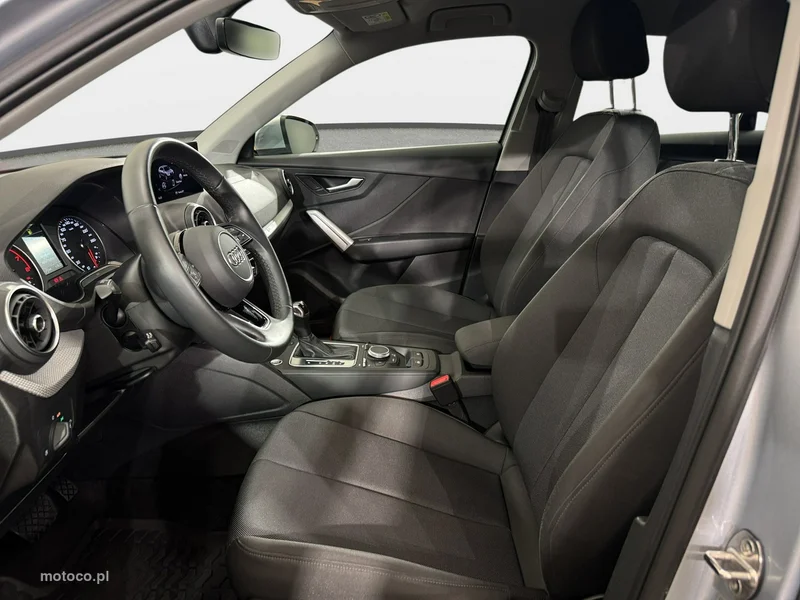 Audi Q2 12