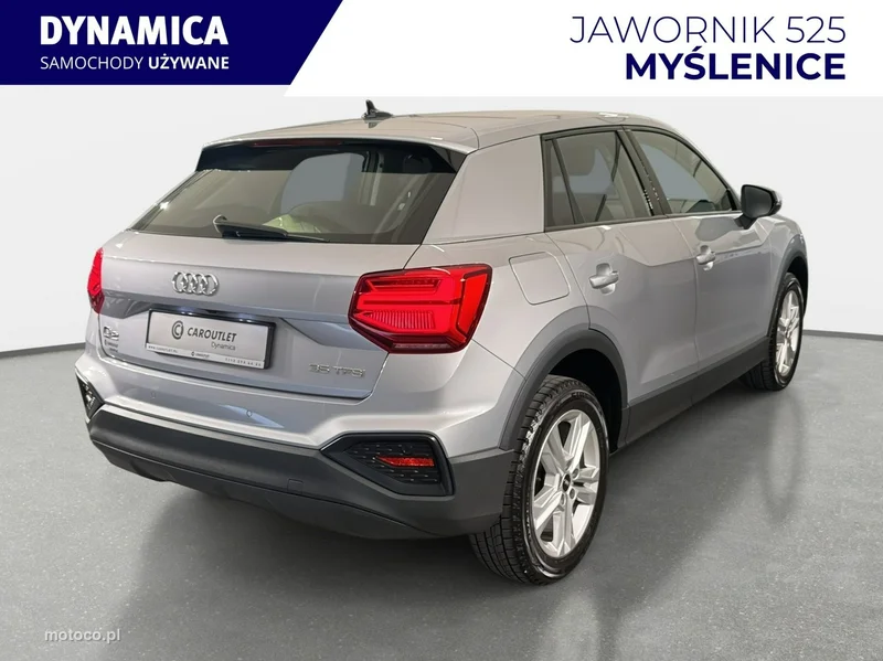 Audi Q2 8