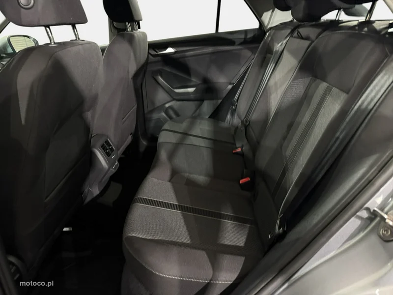 Volkswagen T-Roc A1 13
