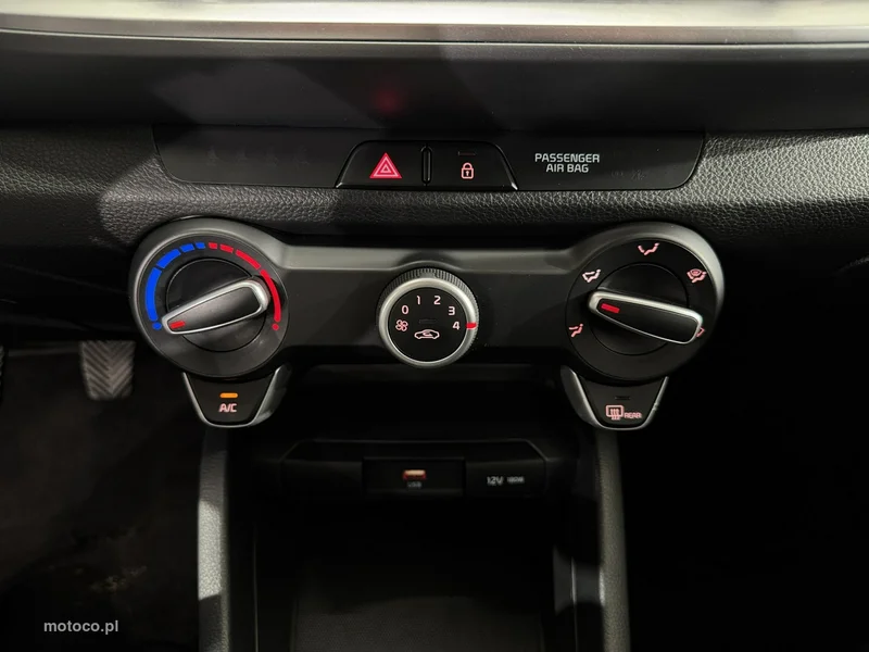 Kia Stonic 24