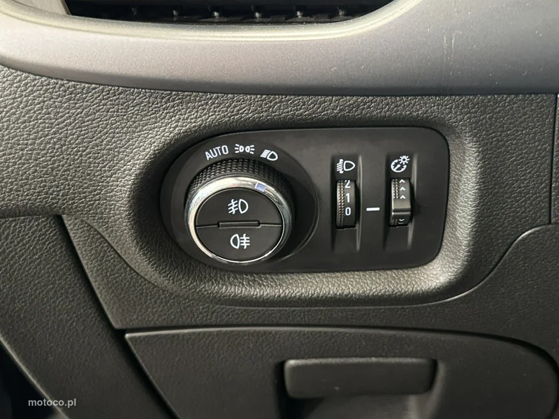 Opel Astra K 25