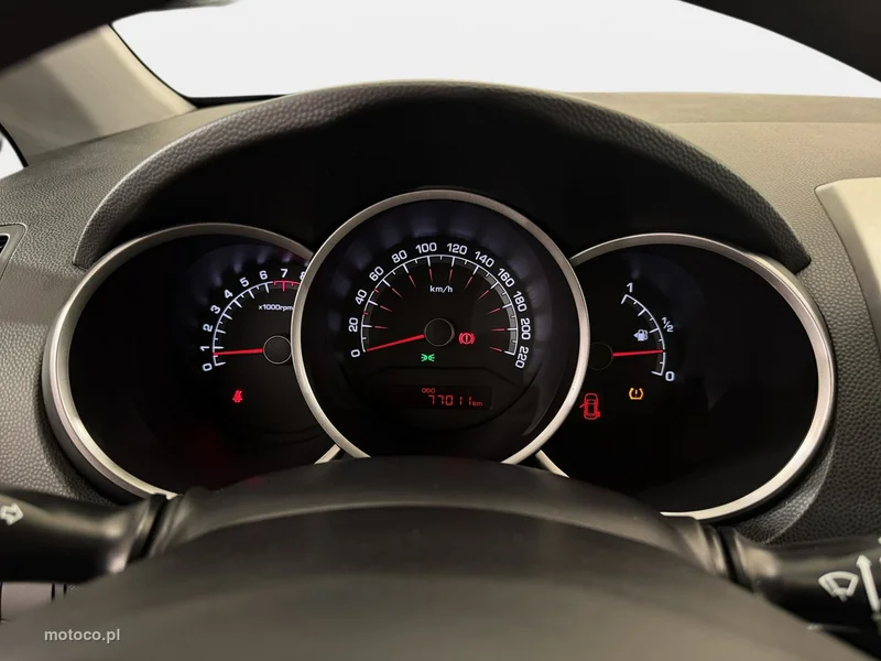 Kia Venga 13