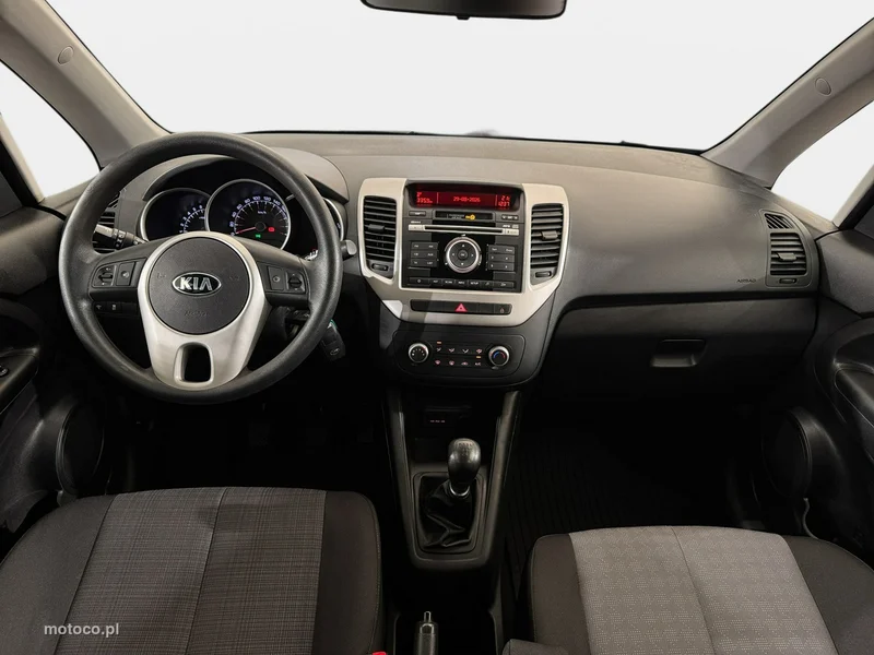 Kia Venga 10