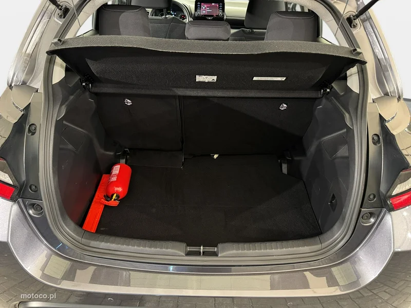 Toyota Yaris XP210 22
