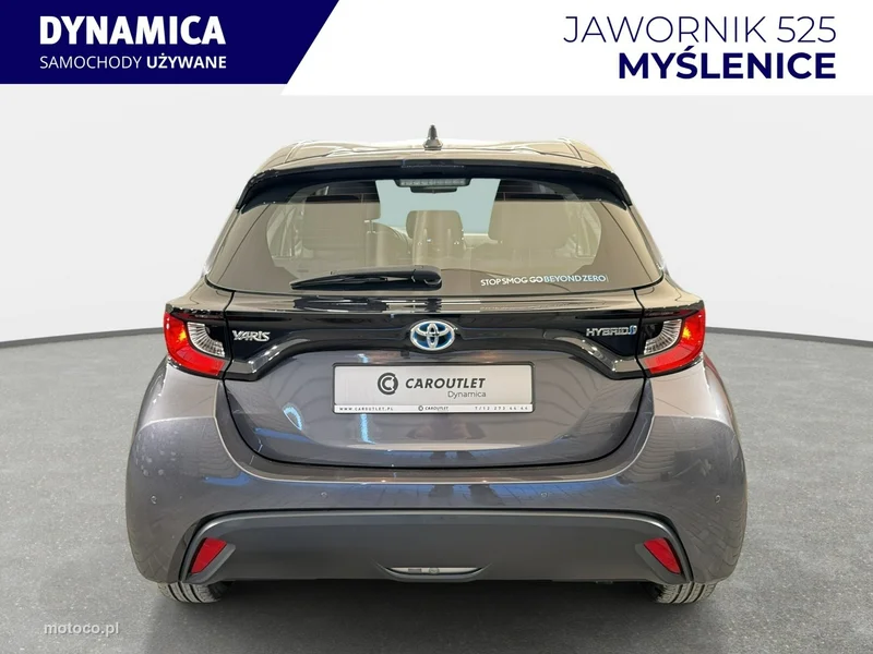 Toyota Yaris XP210 7