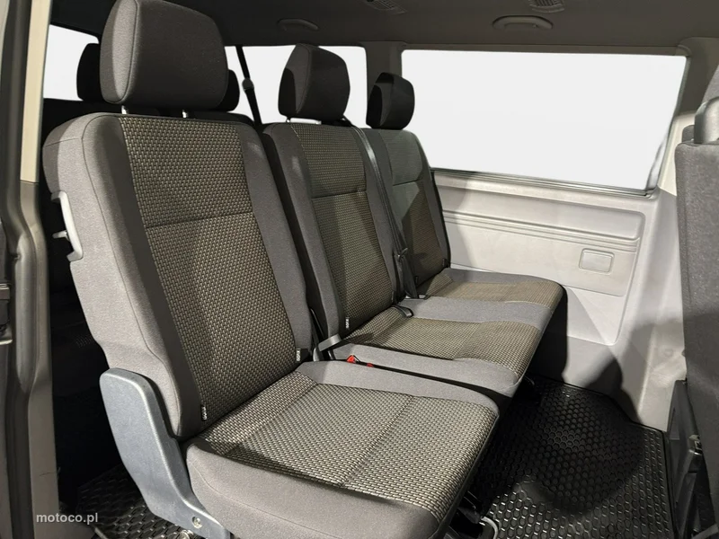 Volkswagen Caravelle 22