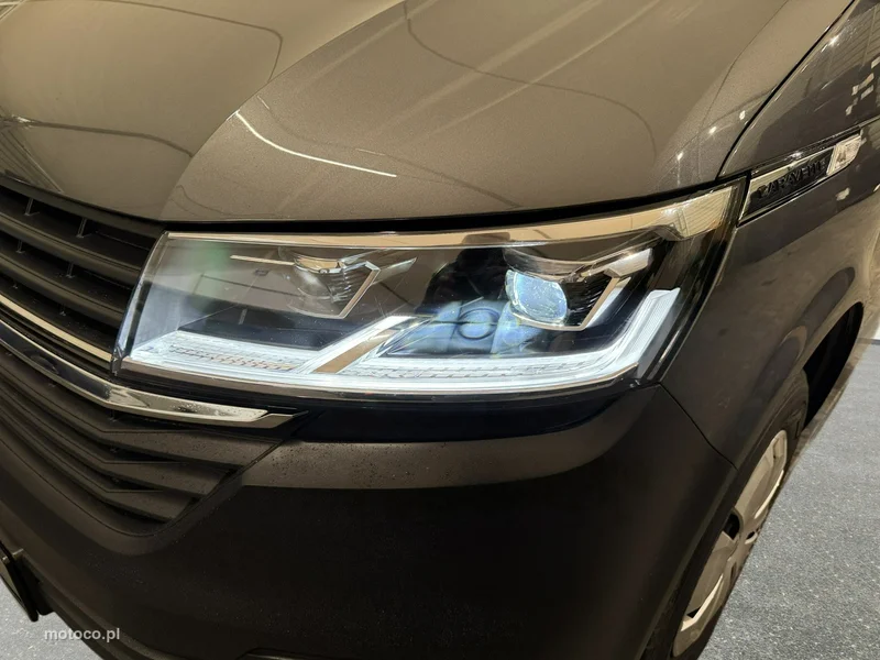 Volkswagen Caravelle 9