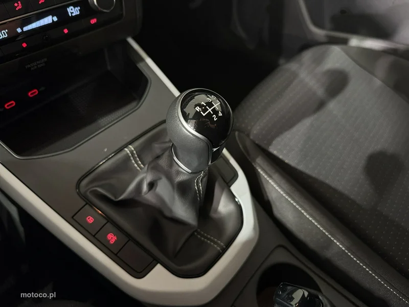 Seat Arona 21