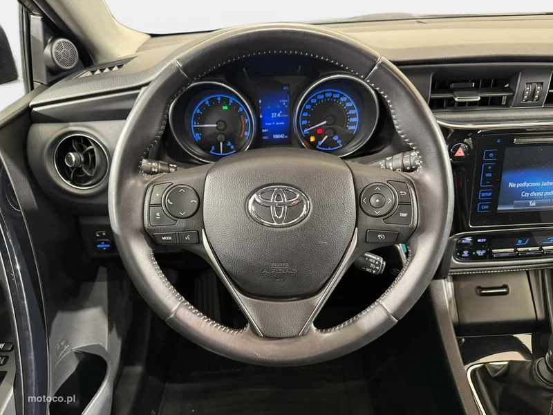 Toyota Auris E180 16