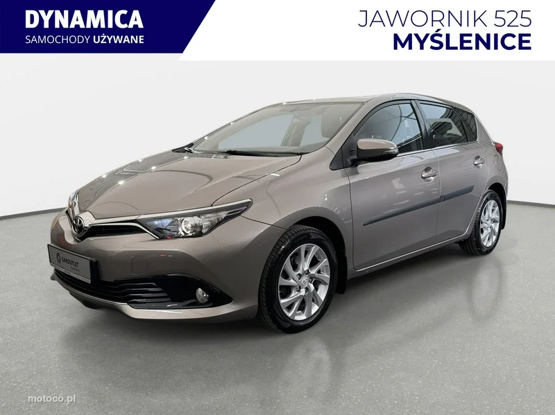 Toyota Auris E180 4