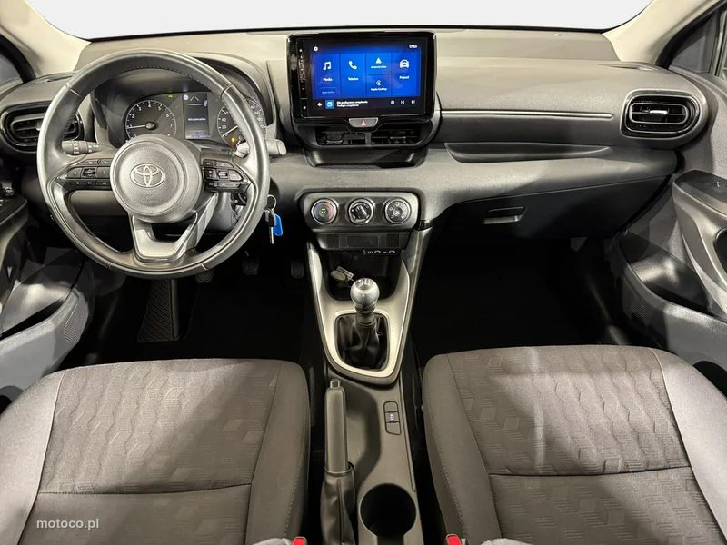 Toyota Yaris XP210 16