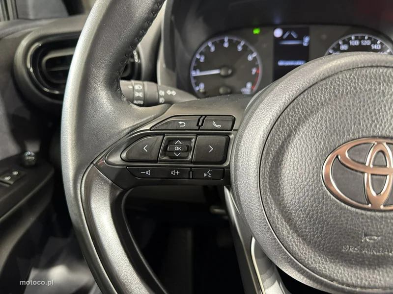 Toyota Yaris XP210 18