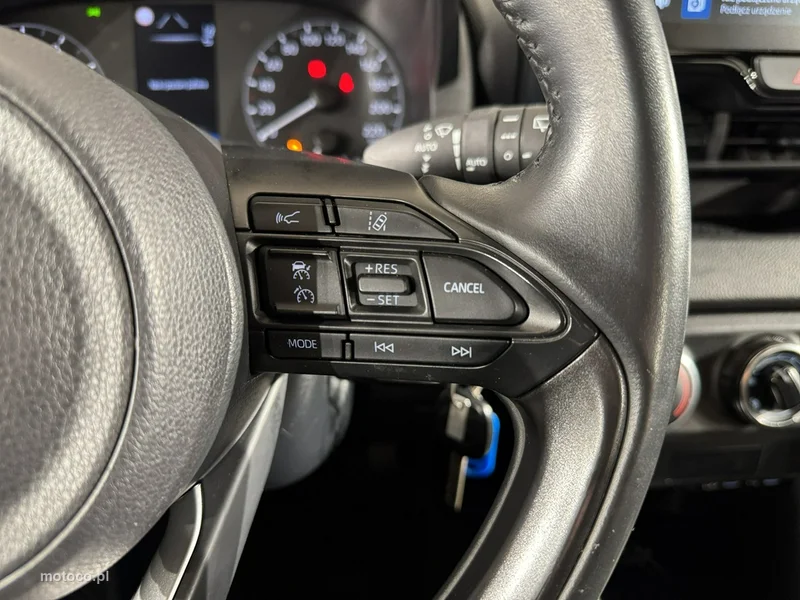 Toyota Yaris XP210 19