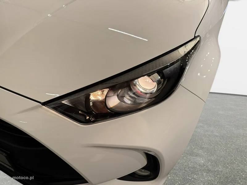 Toyota Yaris XP210 9