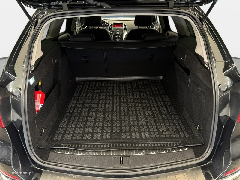 Opel Astra Sports Tourer 12