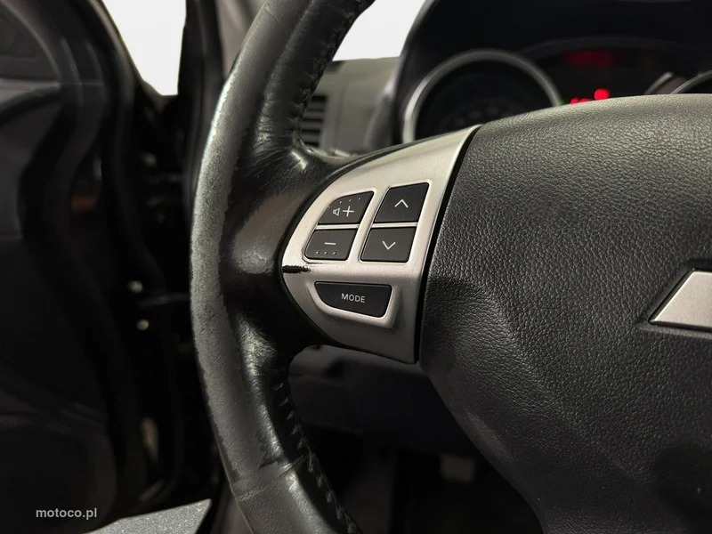Mitsubishi Lancer 12