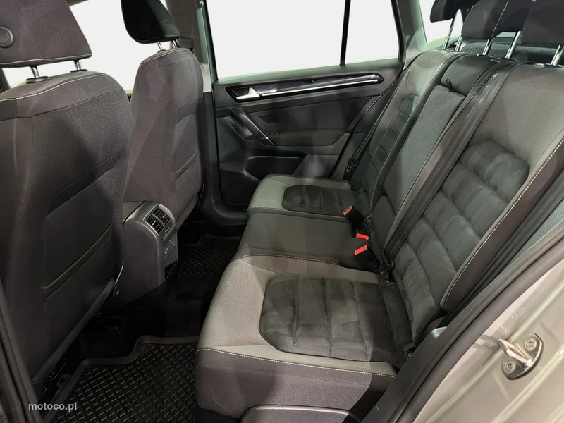 Volkswagen Golf Sportsvan VII 11