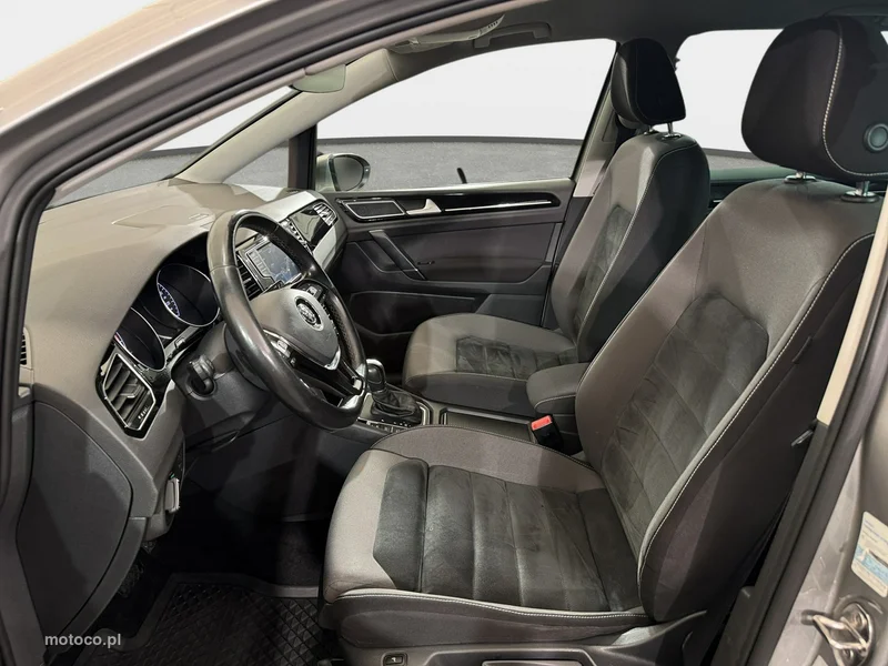Volkswagen Golf Sportsvan VII 10