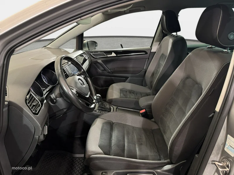 Volkswagen Golf Sportsvan VII 10