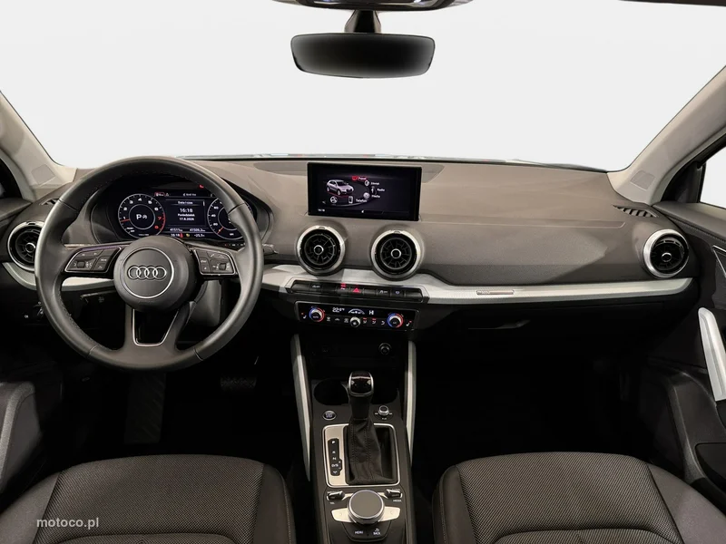Audi Q2 12