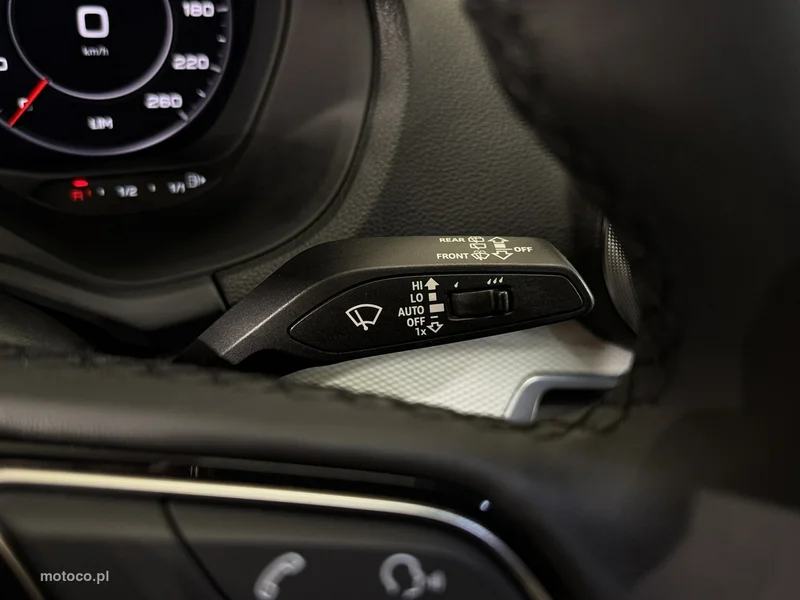Audi Q2 15