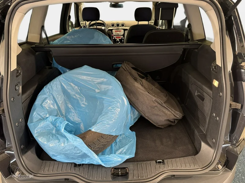 Ford S-Max I 22