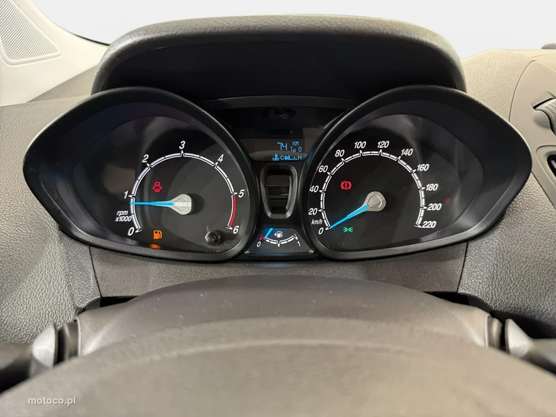 Ford Tourneo Courier 16