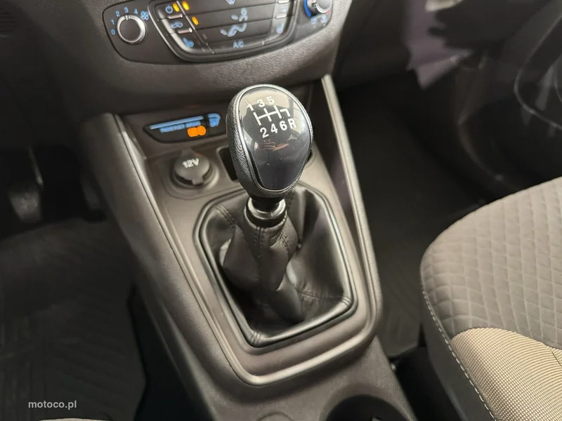 Ford Tourneo Courier 18