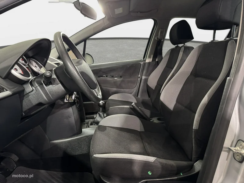 Peugeot 207 18