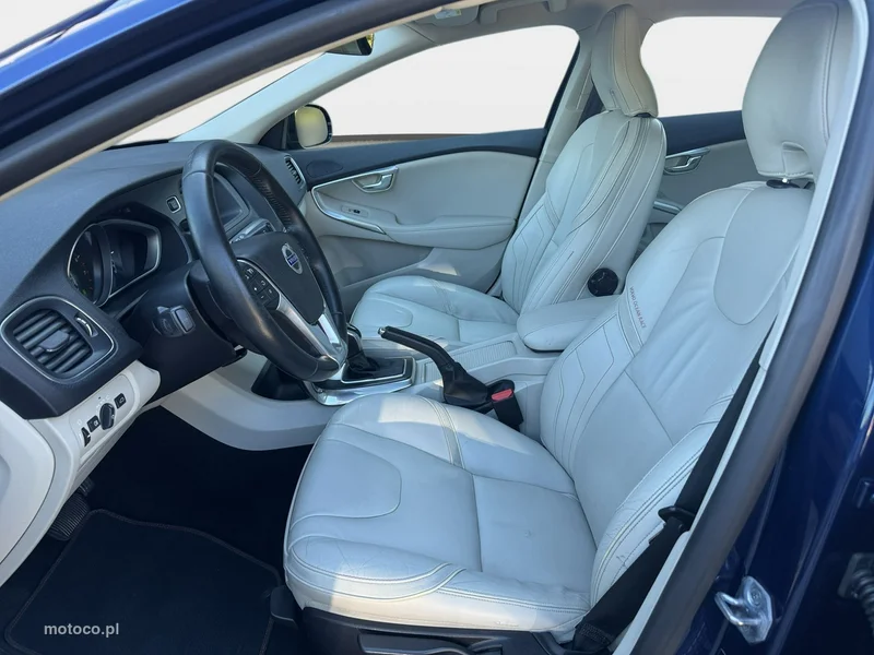 Volvo V40 20