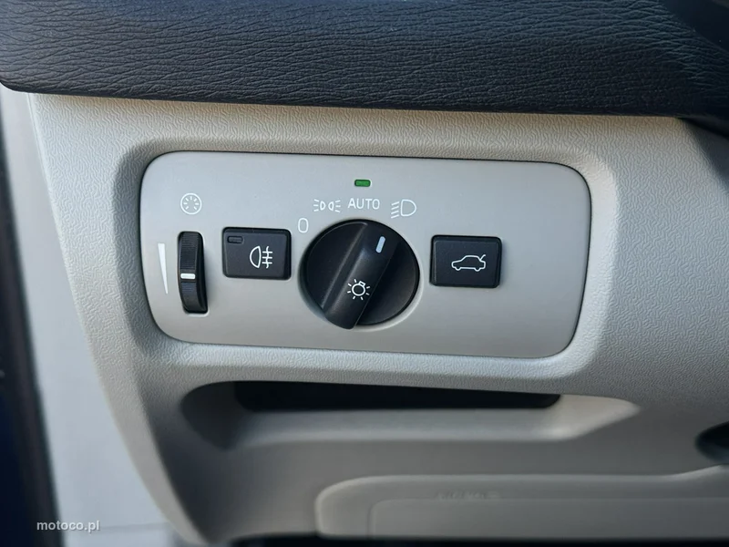 Volvo V40 22