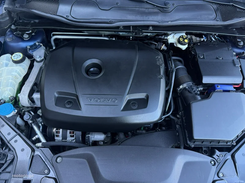 Volvo V40 23