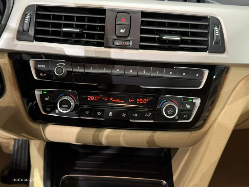 BMW Seria 3 G20 3GT 23