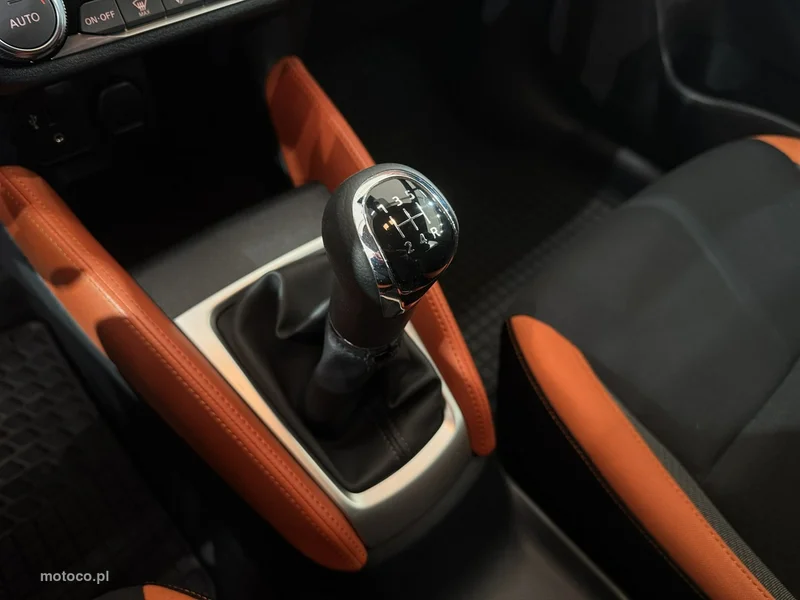 Nissan Micra 24