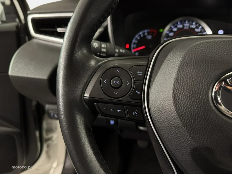 Toyota Corolla E210 15