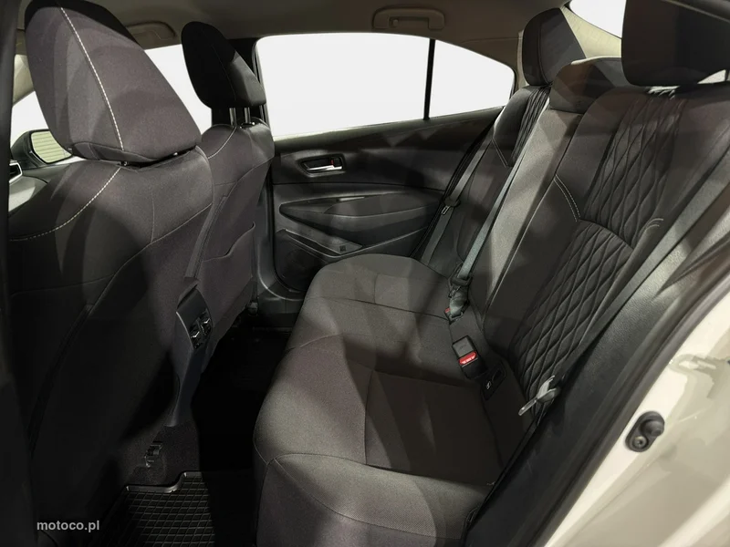 Toyota Corolla E210 23