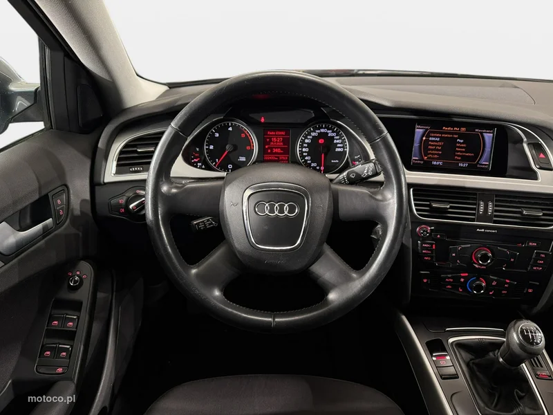 Audi A4 B8 11