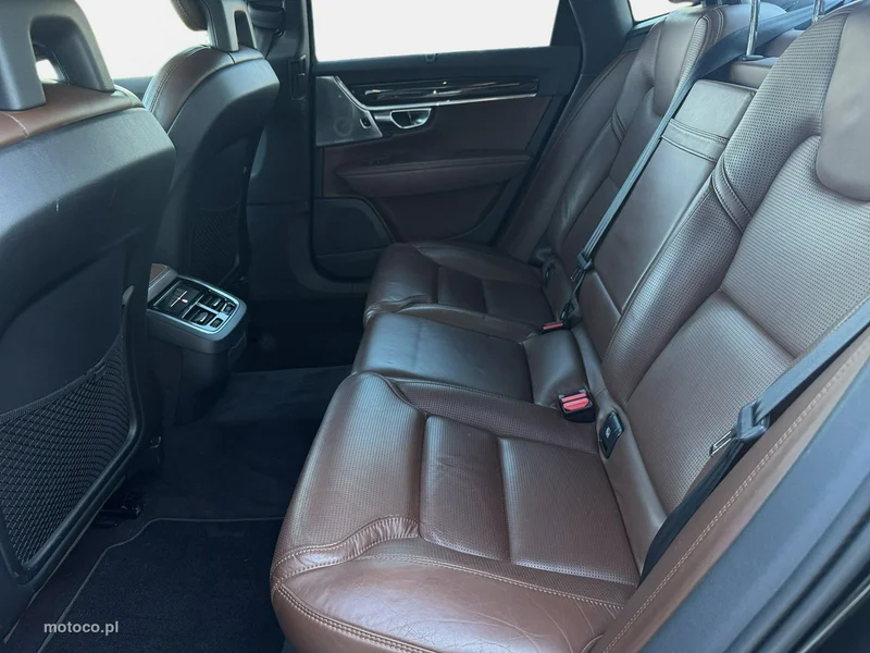 Volvo S90 34